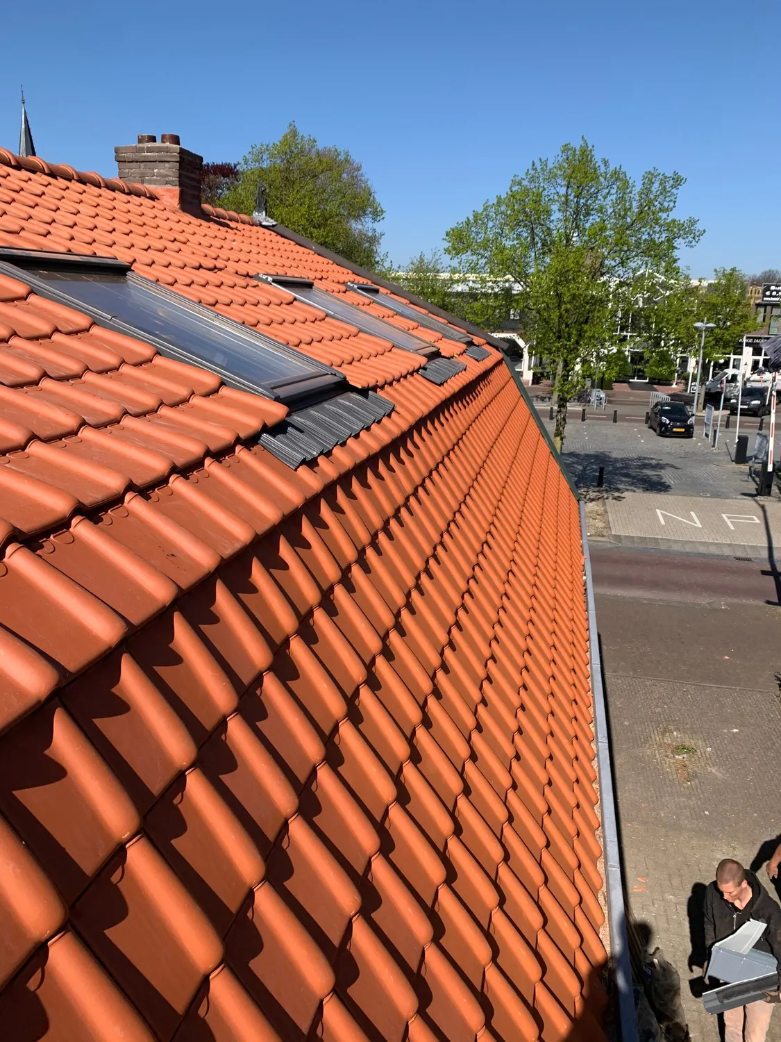 Vernieuwd pannendak met nieuwe dakramen